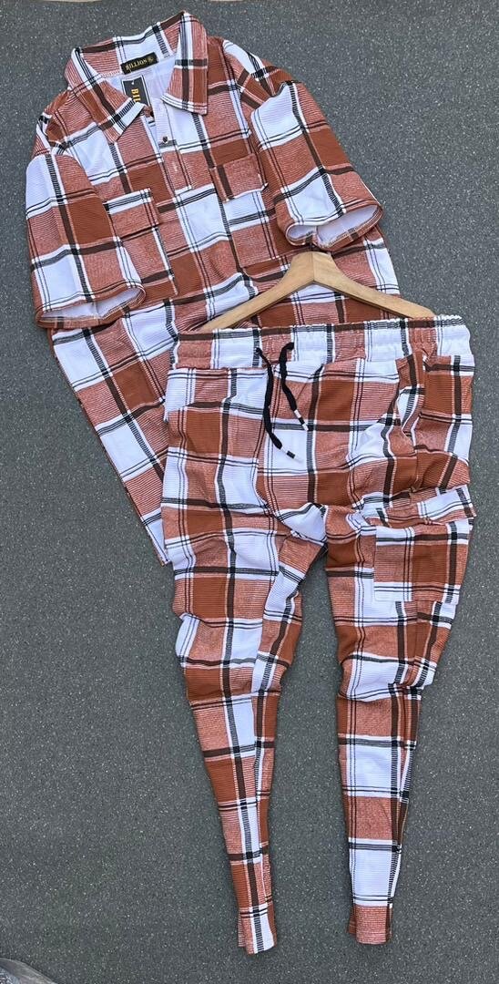 Tenue décontractée à carreaux