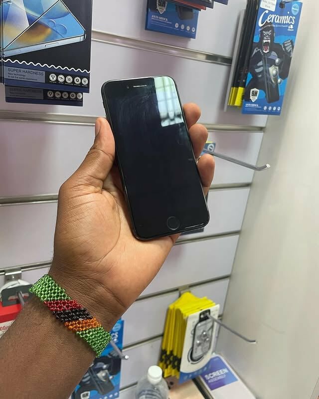 BRAND NEW IPHONE 🍏 pro 