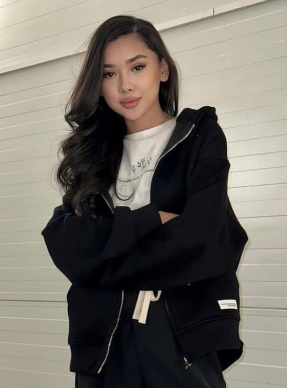 В наличии  Толстовки😍 Размер:стандарт Производство:Пеки не скатывается 100%