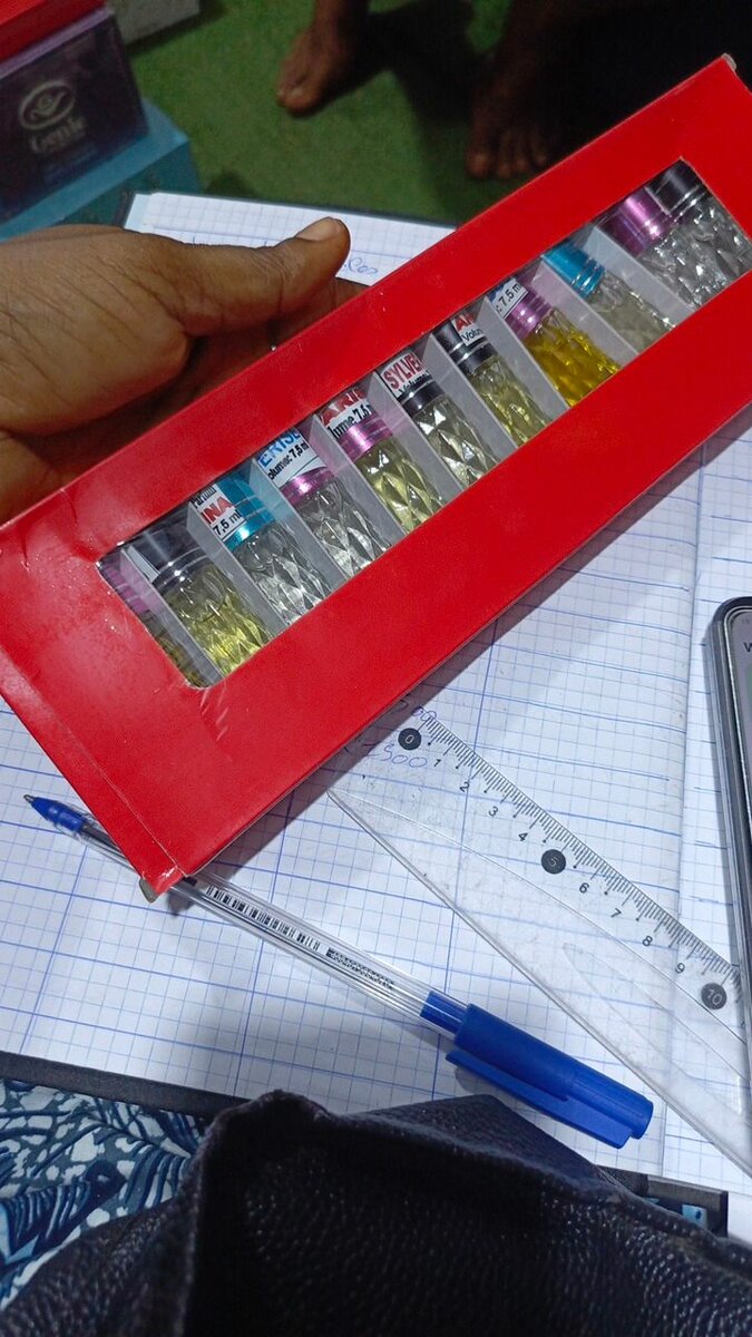 12 Essence de parfum