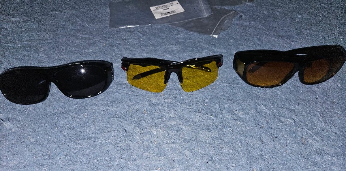 Lunettes de soleil et nocturne