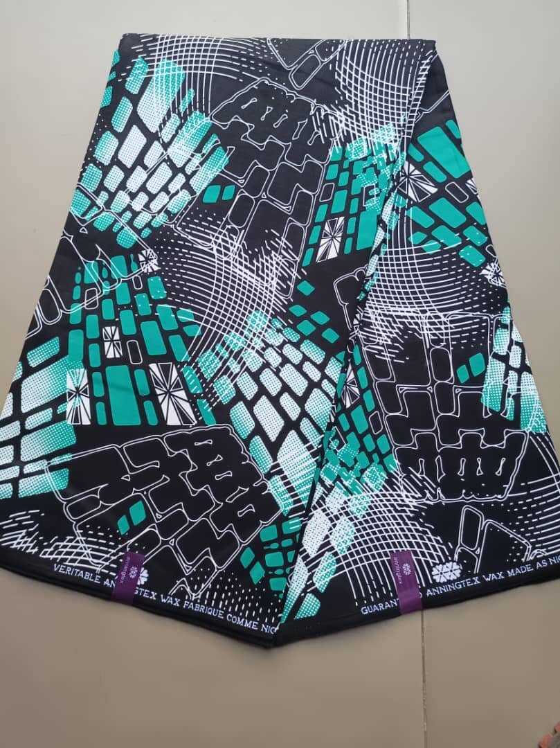 Fabric with a  print of 6 meters