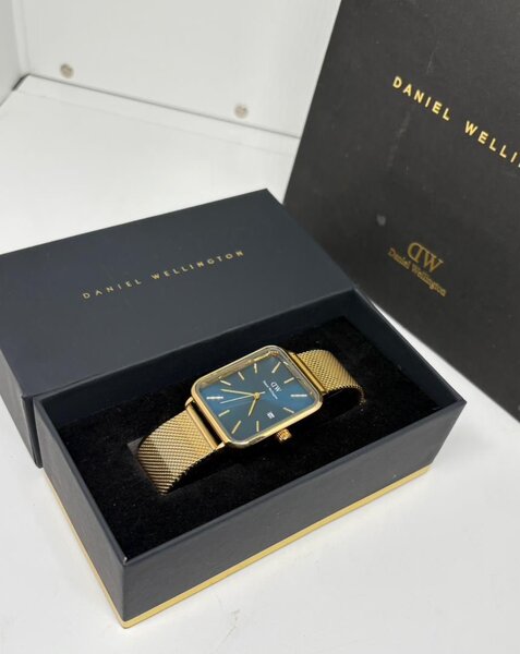 Montre Carrée Daniel Wellington