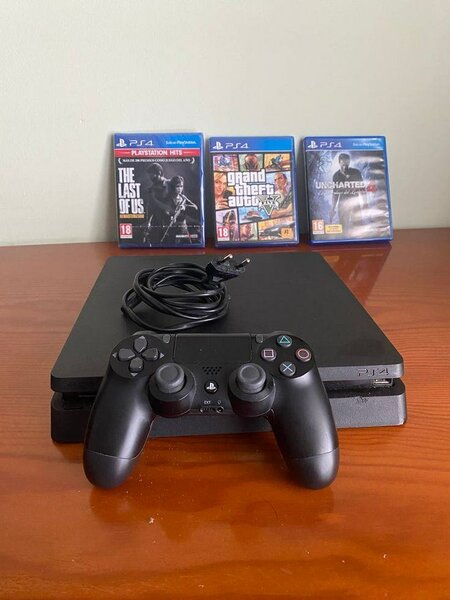 Console PS4 avec jeux inclus