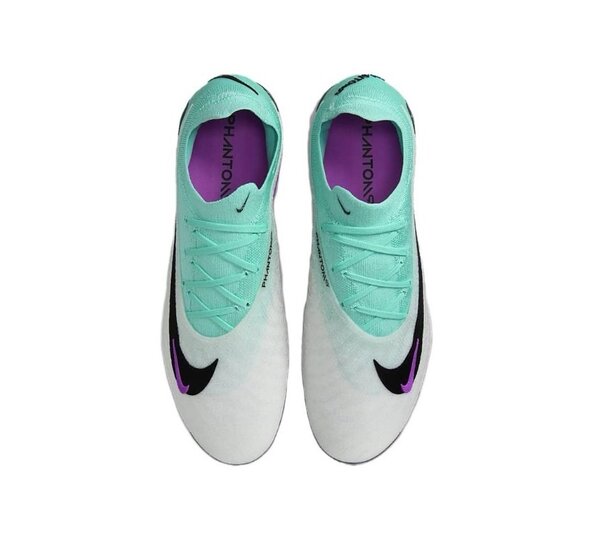 футбольная обувь足球鞋