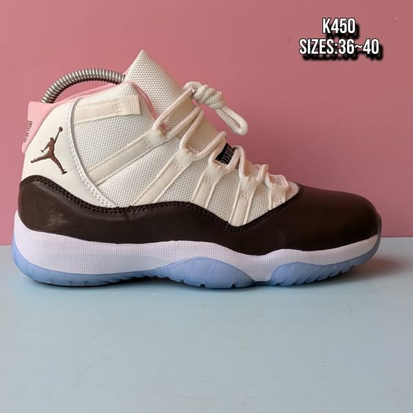 JORDAN 11s 