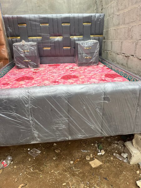 Lit double rembourré