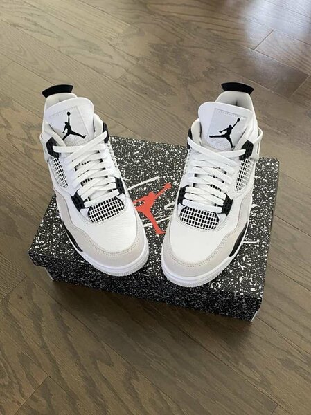 JORDAN 4 ..