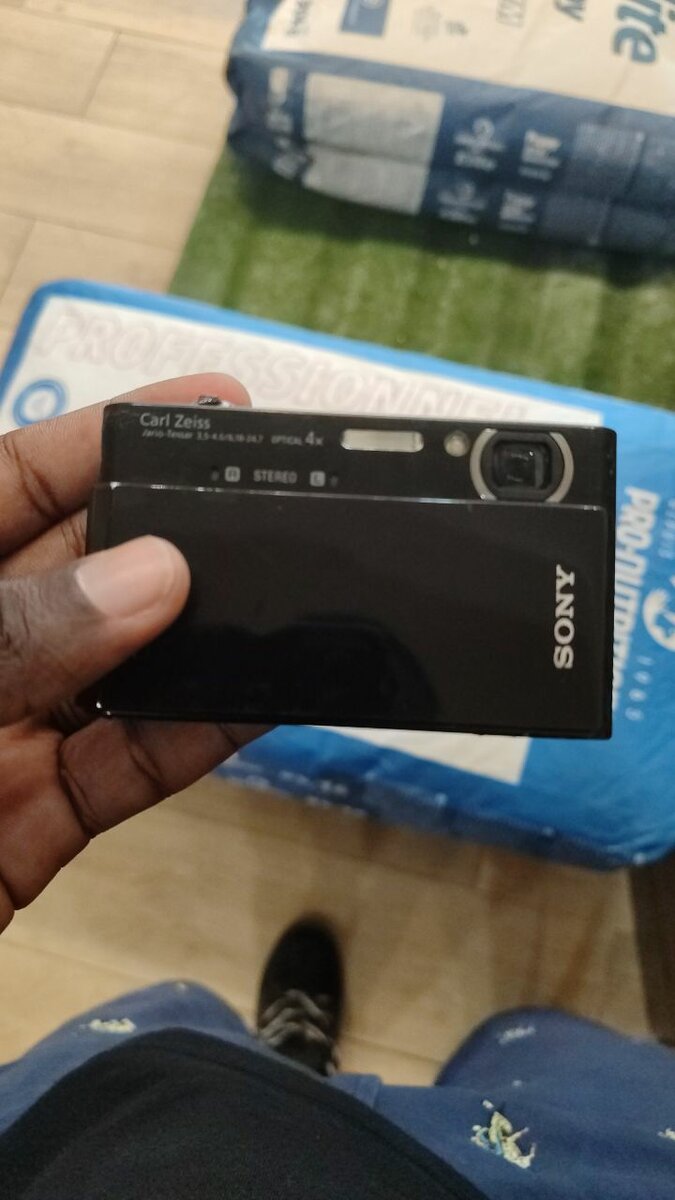 Appareils photo compacts Sony, Nikon, Samsung