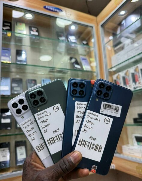 Samsung Série M53 128Go