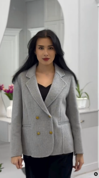 пиджак серый