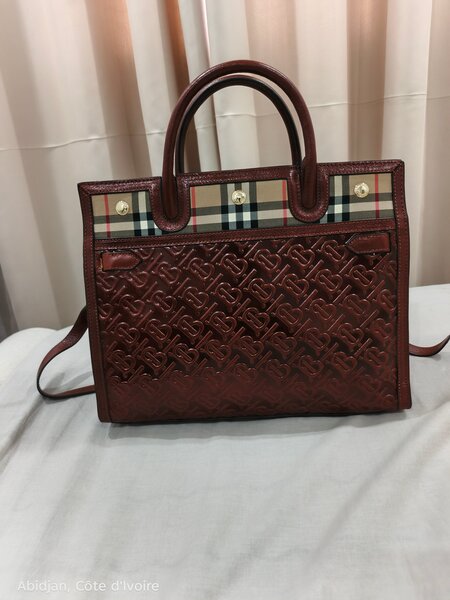 Sac à main élégant en cuir