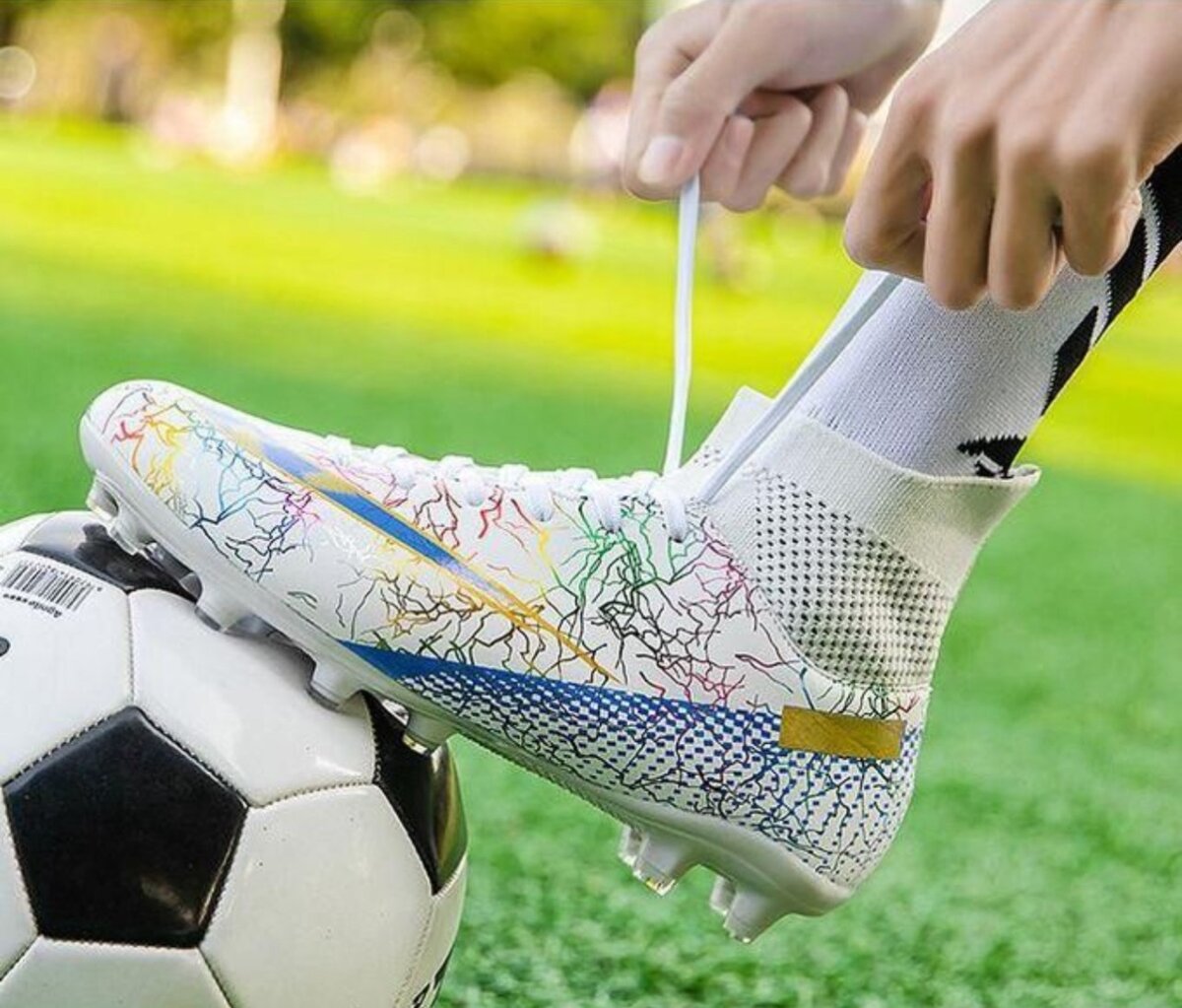 Fashion Soccer Boots Plus Size Adult/Kids Studded Soccerboot