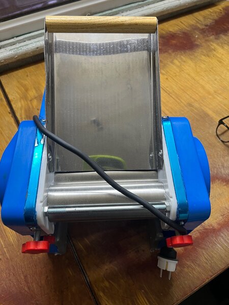 Лапшарезка