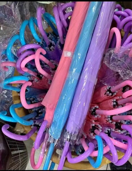 Parapluies colorés pour enfants