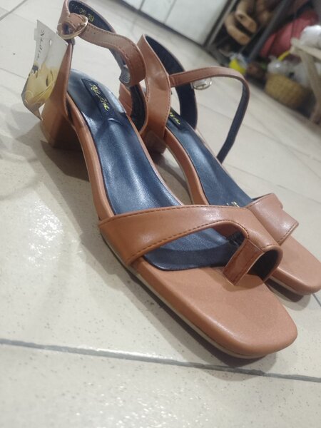 Sandales en cuir tendance