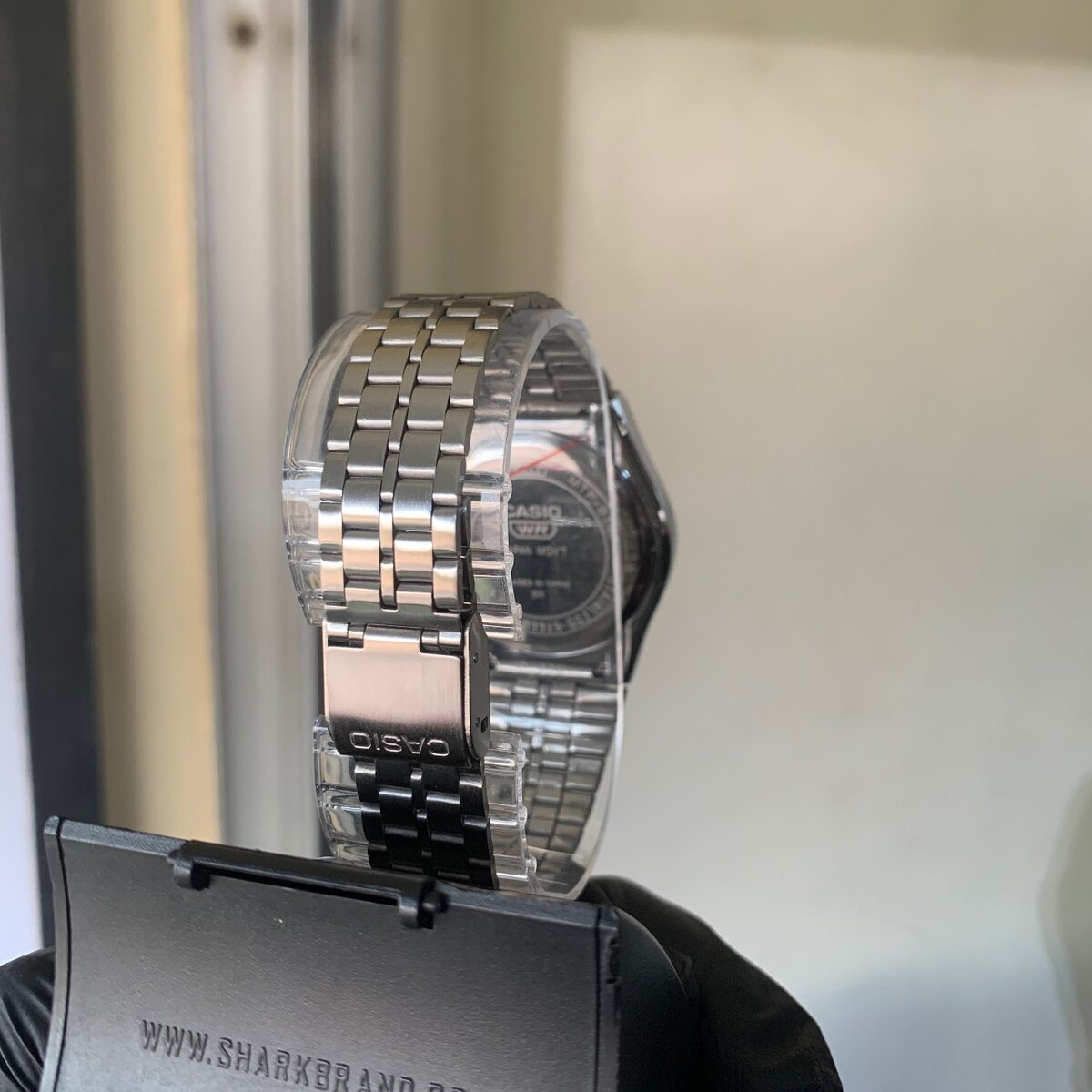 Montre Casio fond vert