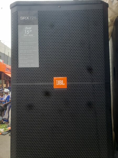 JBL SRX725 Dual 15" Speakers