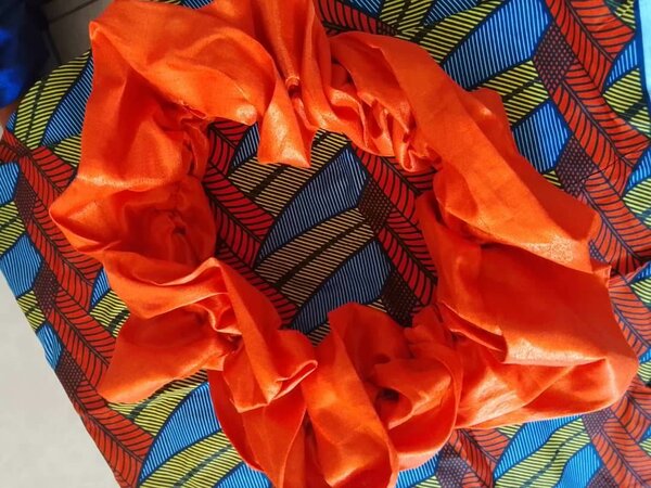 Chouchou en satin orange