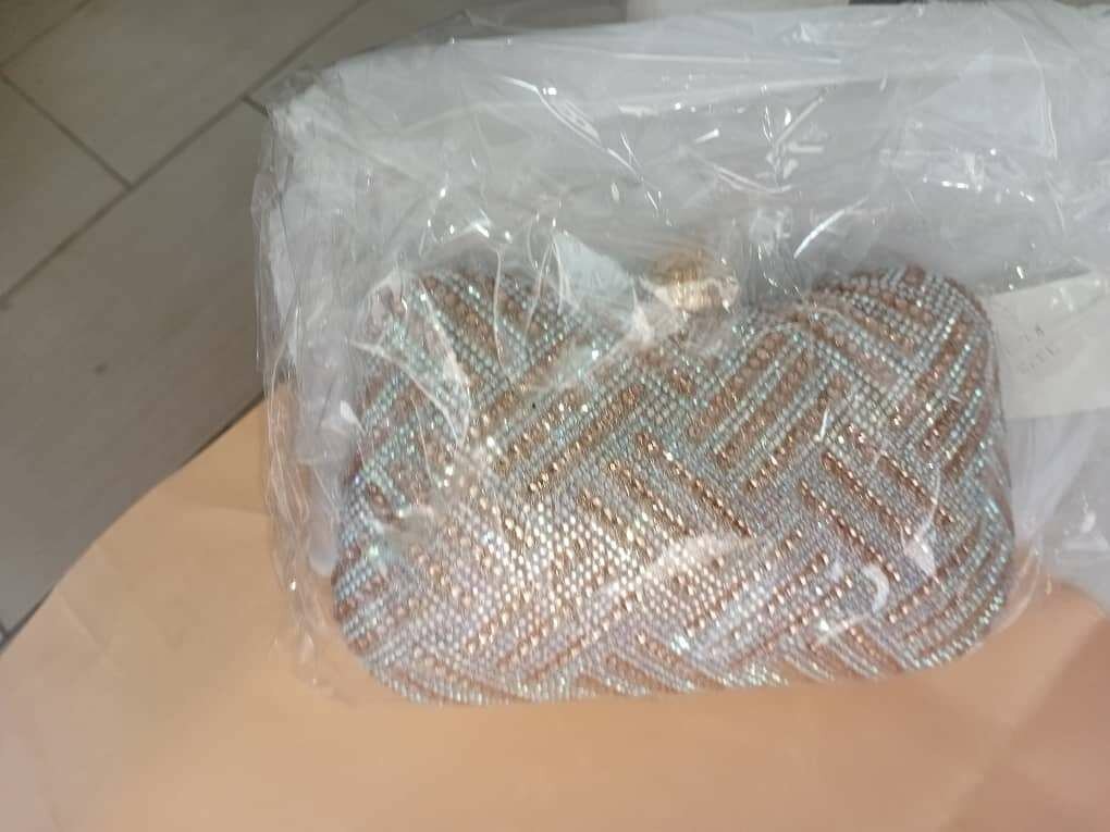 Clutch élégant en strass
