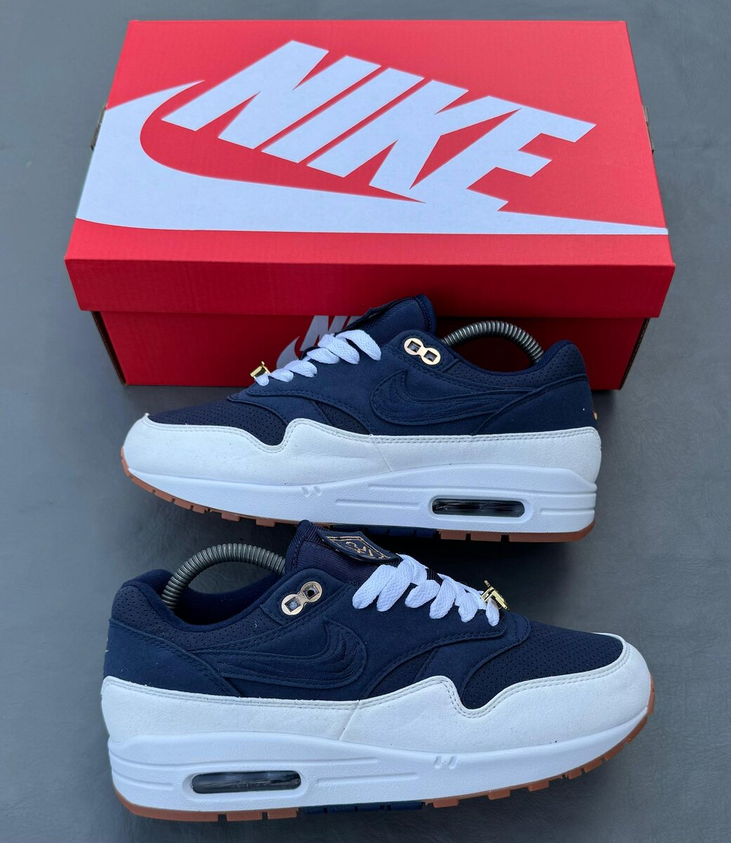 Nike Air Max 1 Retro Sneakers