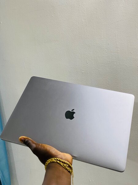 MacBook Pro 2019 16" i7