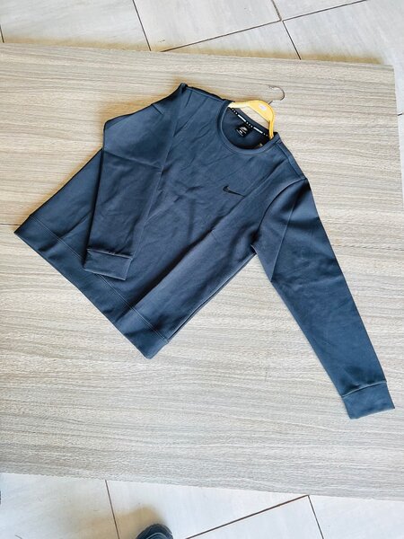 Adidas & Nike sweatshirts