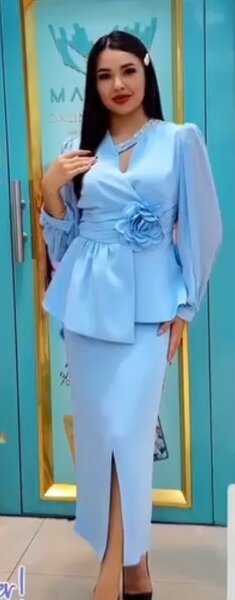 Элегантная двойка небесно-голубого цвета