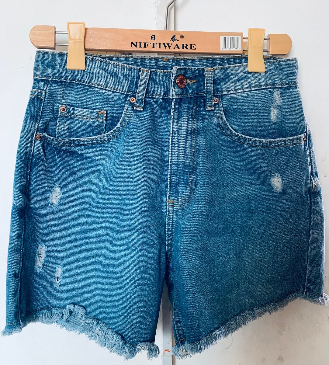 Short jeans