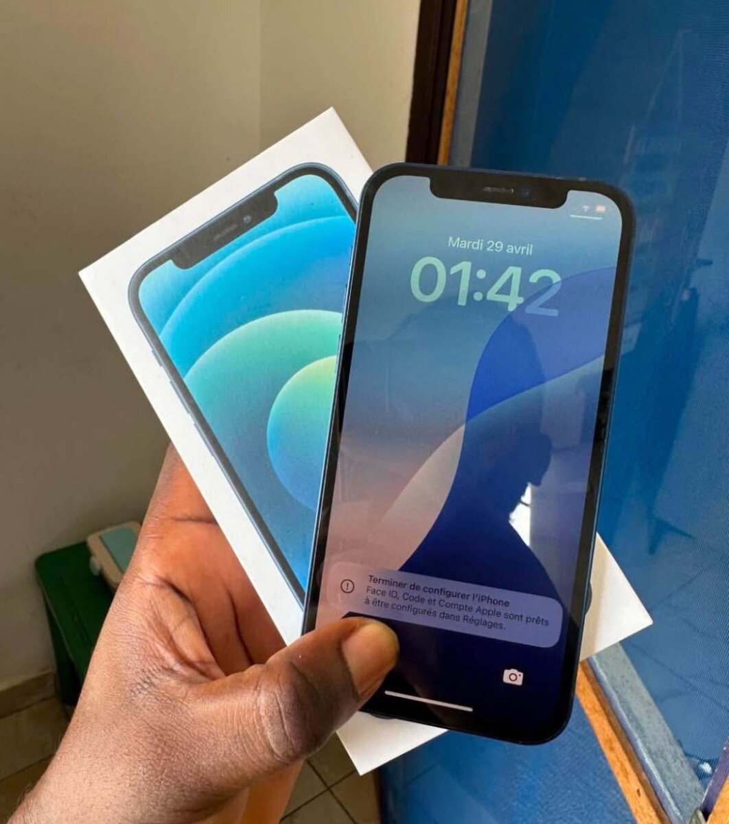 iPhone 12 Bleu Neuf