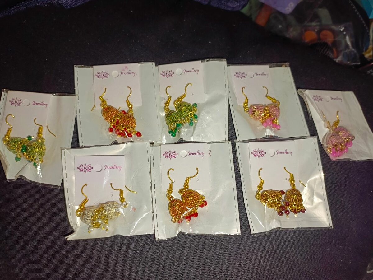 Small jhumki