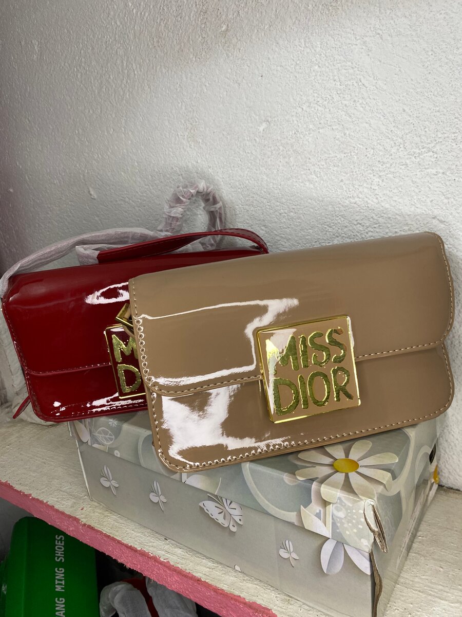 Sac à main Miss Dior élégant