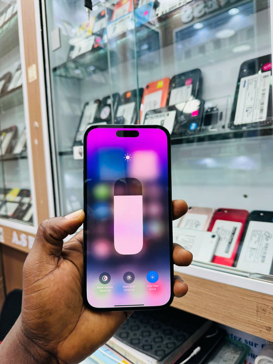 14 pro max 128Go 2puces  Écran