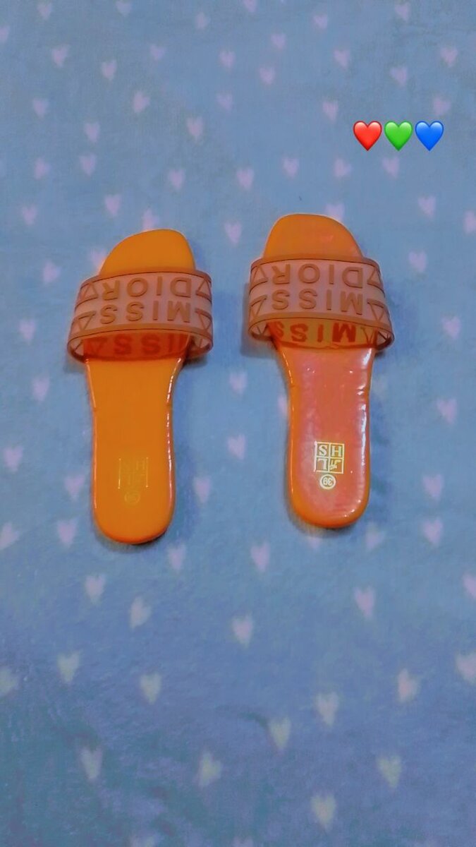 Tongs et Slides élégants pour femmes