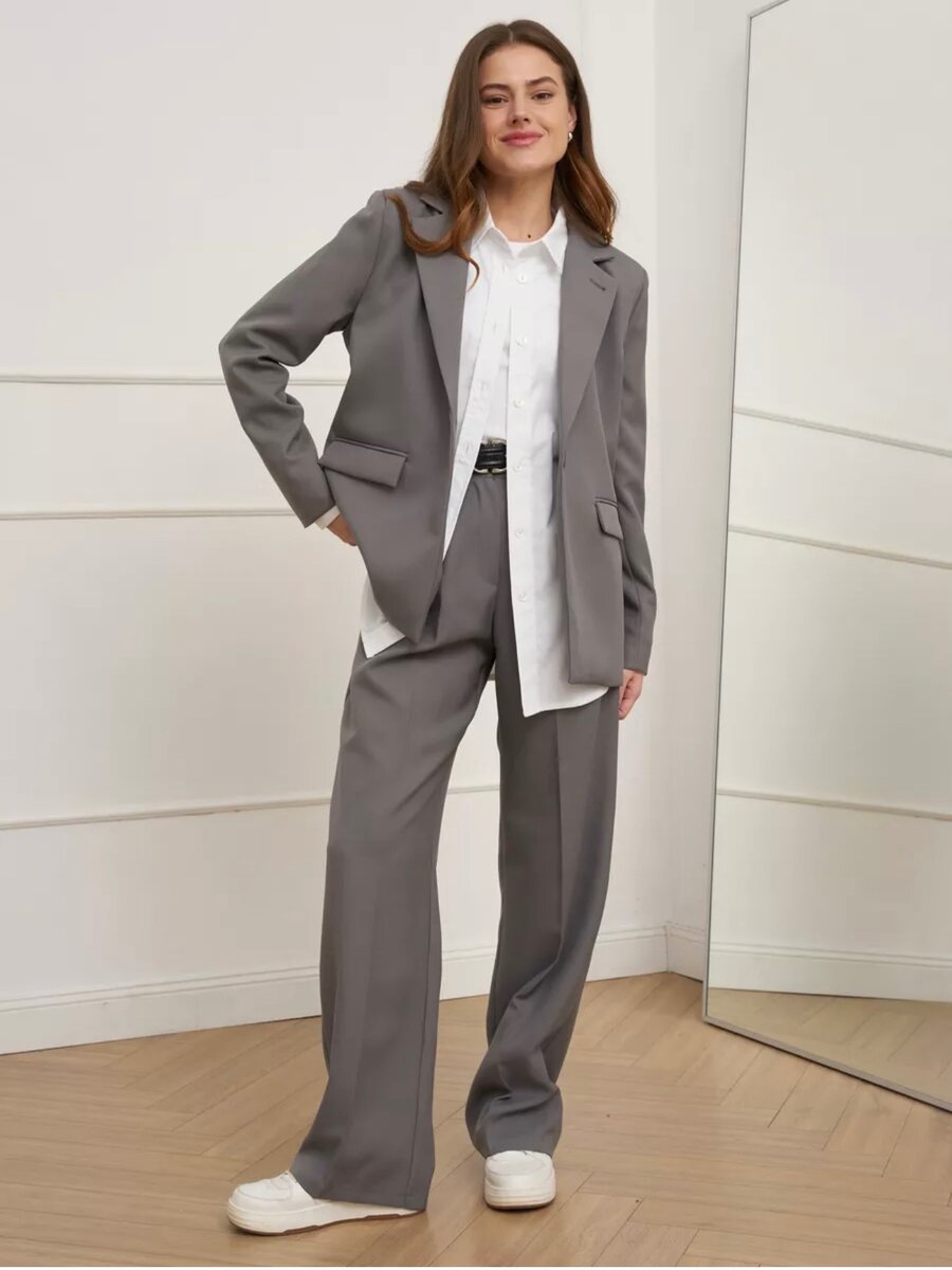 Костюм классический женский