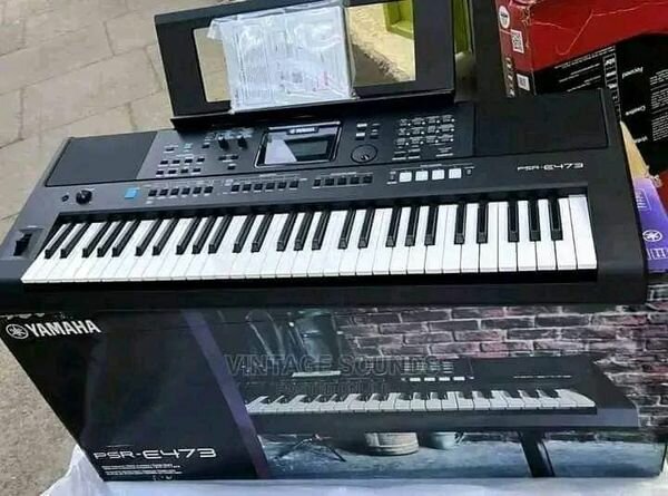PIANO PSR-E473 ORIGINAL