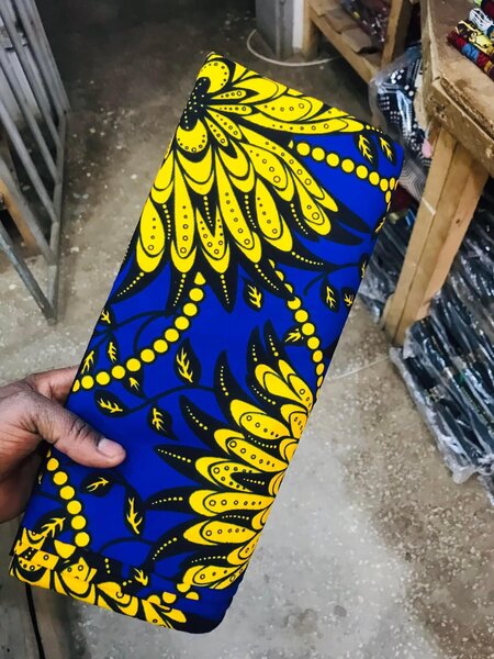 Fabric with a  print of 6 meters 