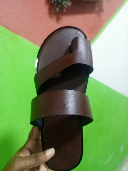 Sandales confectionnées pour hommes