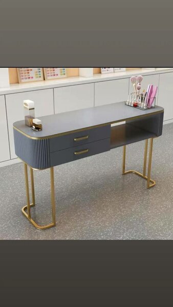 Entry table, make up table