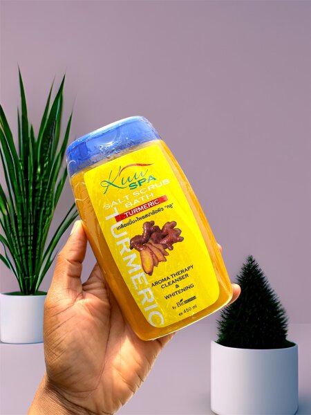 Kuu Tumeric scrub