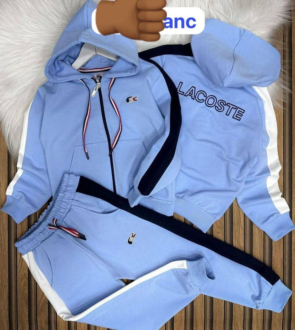 Ensemble de sport bleu Lacoste