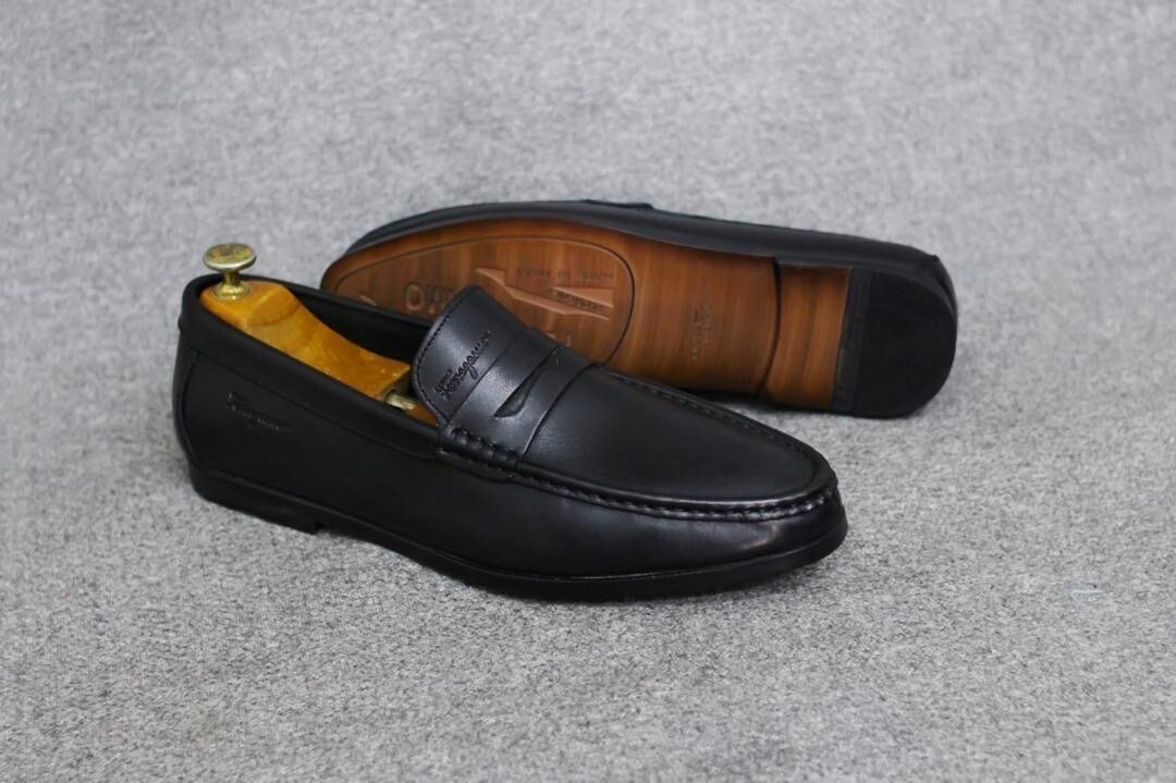 Mocassins en cuir noir pour hommes