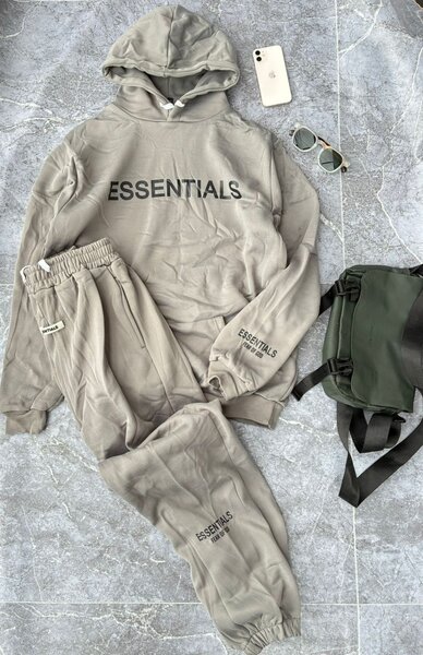 Ensemble Jogging Essentials