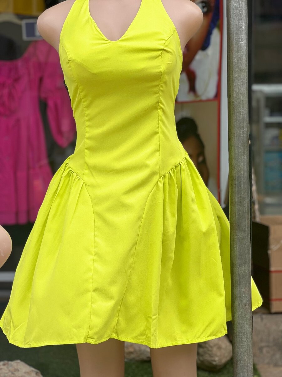 Ladys bare back dress