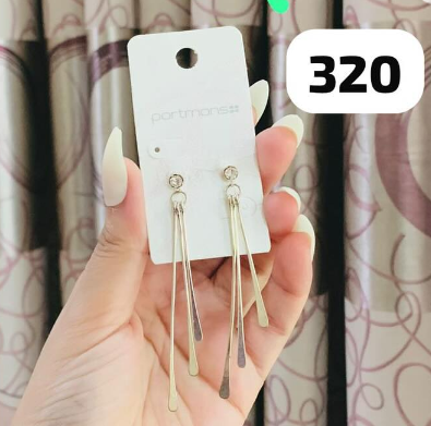 Earrings 