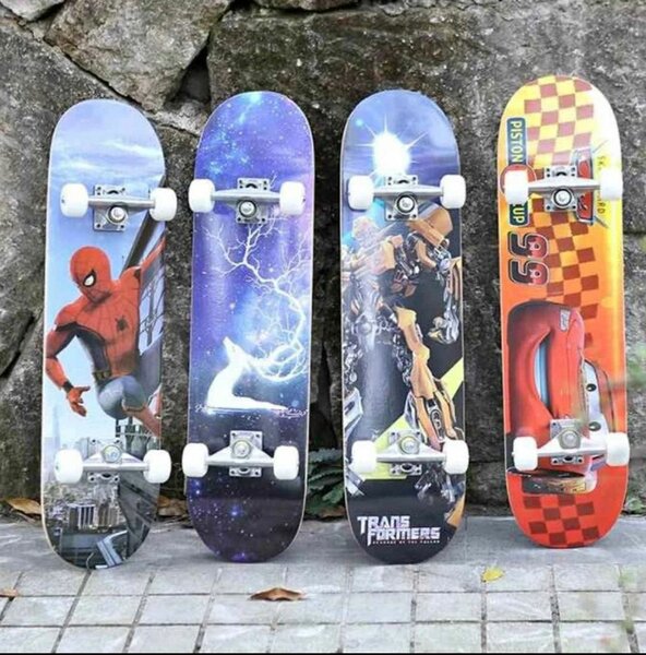 Skateboard Enfant Héros