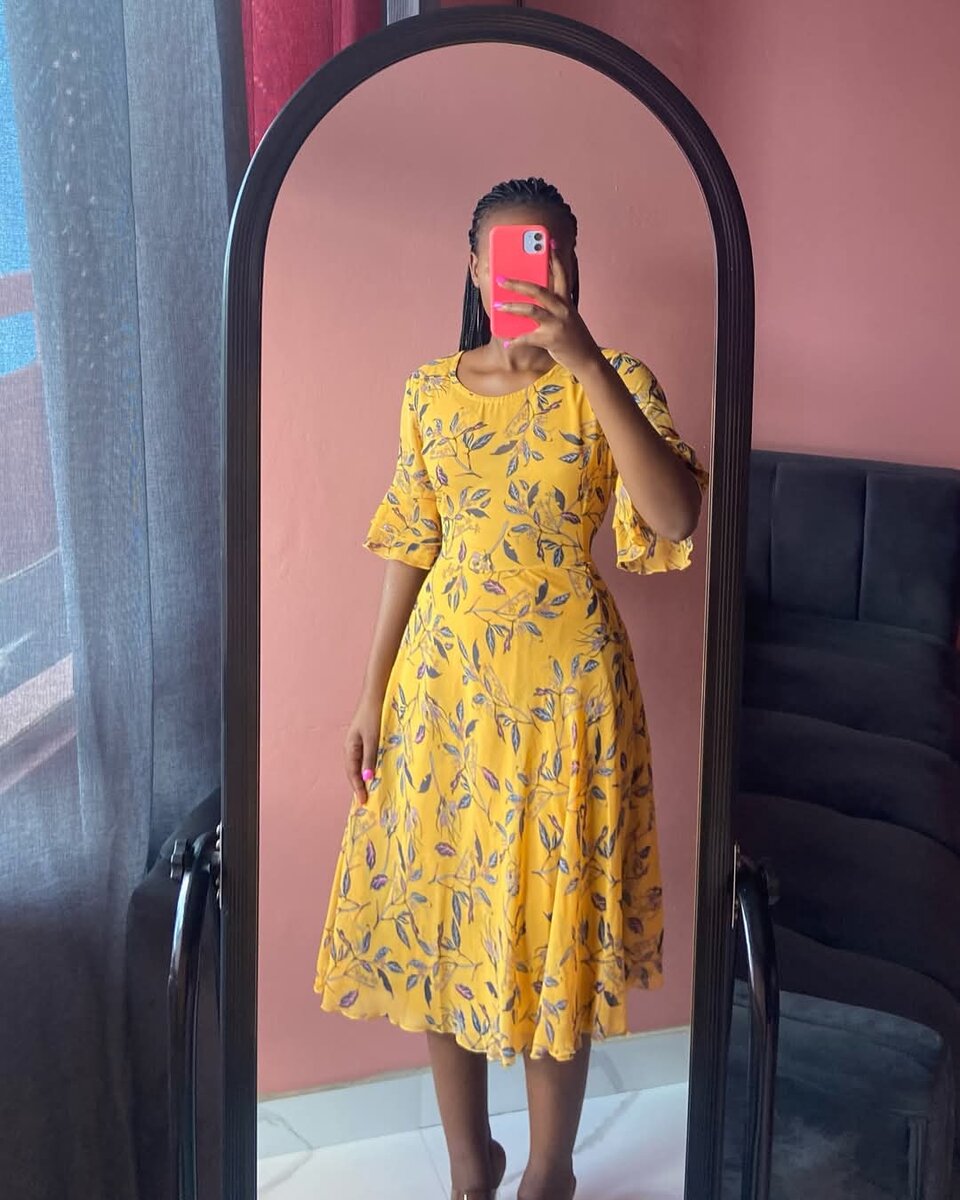 Dress Size S (UK 8/10)