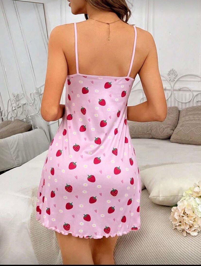 Nuisette à motifs fraise sexy