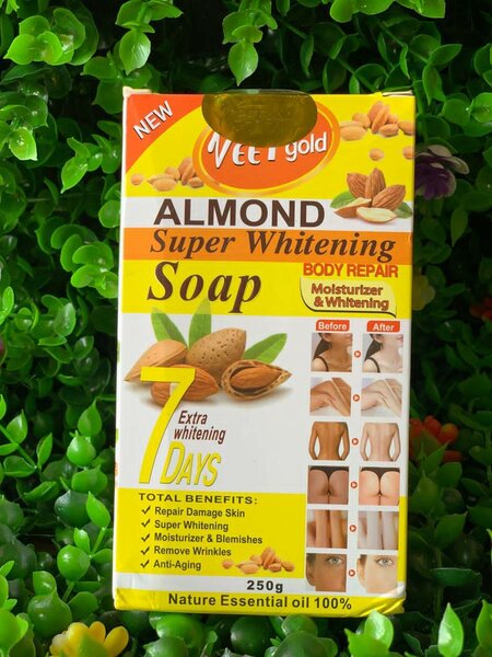 Savon Blanchissant Super Almond