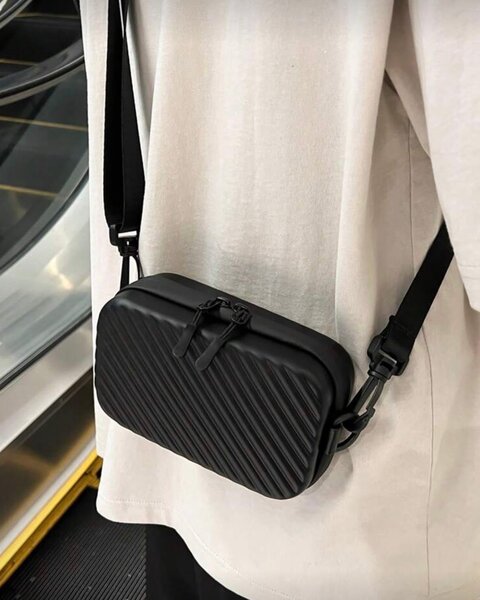 Sac bandoulière noir unisexe